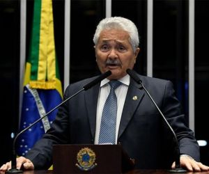 Elmano Férrer ressalta a necessidade de cooperação para mudar realidade do Brasil