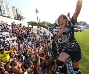Torcida do Corinthians esgota ingressos para final do Paulista feminino