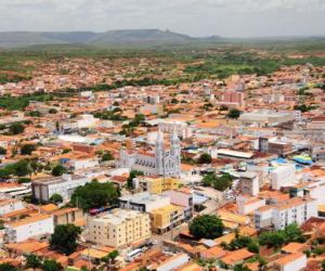 Jovem morre dentro de ônibus próximo à cidade de Picos