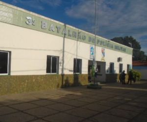 Policiais são vítimas de assalto em Floriano