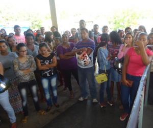Primeiro dia de greve dos técnicos administrativos da UESPI é marcado por filas em Floriano
