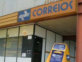 Homens fazem arrastão dentro de agência e roubam Correios