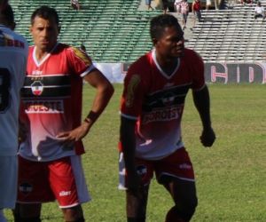 "Livre", Fabiano sinaliza interesse de ir para o River-PI na Série D: "Esperar"