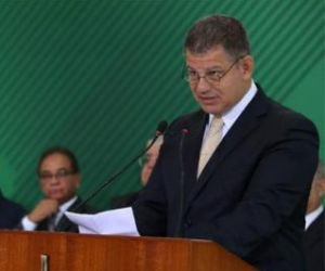 Filiado ao PSDB, Bebianno diz que Bolsonaro põe democracia em risco