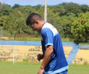 Após lesão no Altos, André Tavares se diz "tranquilo" com vaga no trio TMJ