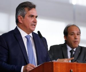 Ciro Nogueira volta a se dizer amortecedor do governo e brinca que peça só aparece se der defeito