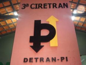 Delegado JJ apura irregularidades no DETRAN de Floriano