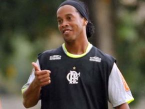É hoje, Ronaldinho Gaúcho estreia com estádio lotado