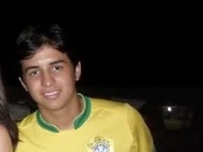 Acadêmico de Direito da Faculdade R. Sá em Picos morre em acidente de carro