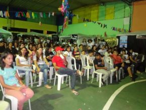 Alunos da Escola Pequeno Príncipe realizaram Feira de Profissões