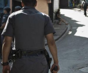 Dupla invade depósito de loja na Capital e rouba 250 celulares