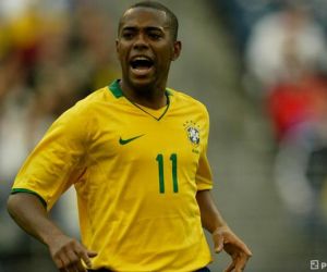 Oswaldo sai em defesa de Robinho e garante atacante contra o Corinthians