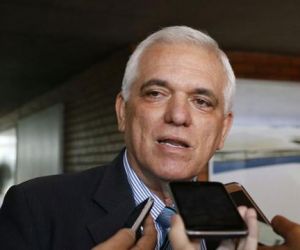 Themístocles admite que poderá disputar eleição, mas discussão ficará para 2019