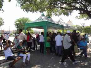Rotary Club faz bazar beneficente em Floriano