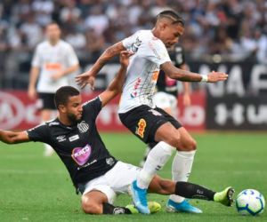 Em jogo fraco, Corinthians e Santos empatam sem gols em Itaquera