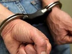 Algemado, preso pega arma e mata policial dentro de viatura