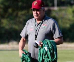 Abel volta atrás e se desculpa com torcida do Flu após desabafo