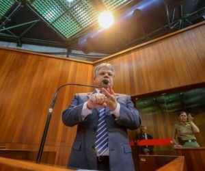 Gustavo Neiva volta a questionar empréstimo do Governo do Estado