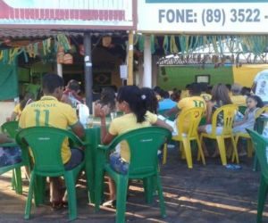 Torcedores florianenses reagem com indignação à derrota do Brasil para a Holanda