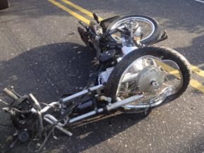Grave acidente entre moto e carro deixa vítima fatal na PI-140