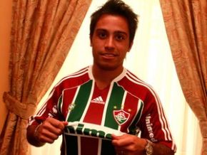 Fluminense vê pelo menos dez erros no pré-contrato de Martinuccio