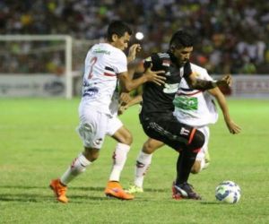 Botafogo-SP empata com River-PI e cala 40 mil em Teresina