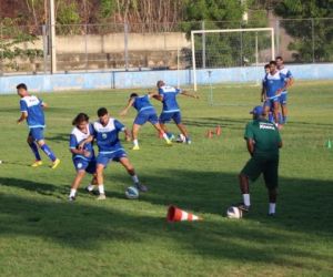 Diá prega cautela diante do CRB, adversário na Copa do BR: "Perigoso"
