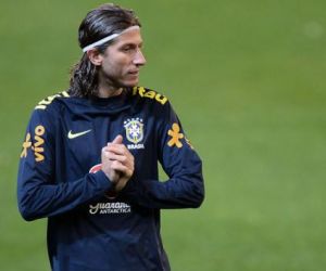Auxiliares de Tite vão acompanhar jogos de Filipe Luís