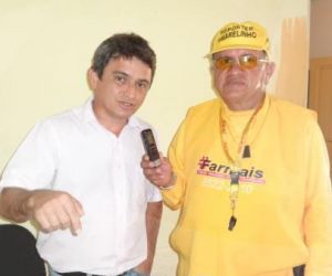 Secretário fala sobre abastecimento de água na horta comunitária do bairro Alto da Cruz