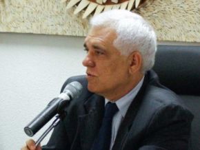 Themístocles agradece reitor e anuncia verbas para campi da UFPI