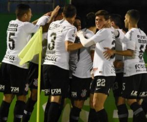 Corinthians vence Chape e enfrenta Fla na semi da Copa do Brasil
