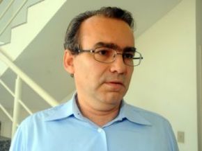 Deputado cobra funcionamento de UTI de Hospital em Floriano