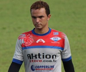 Na reserva e atuando no 2º tempo, Natan quer brilhar diante do Náutico