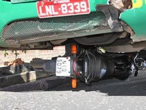 Teresina: Motoqueiro embriagado morre após bater de frente com ônibus na zona Norte