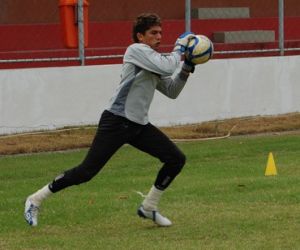 Goleiro Jaílson é anunciado no 4 de Julho como primeiro reforço