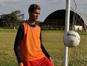 Após desencantar, Augusto diz ter provado merecer camisa 9 do Fla-PI