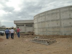 Dilma visita obras da barragem de Piaus e assina ordens de serviço
