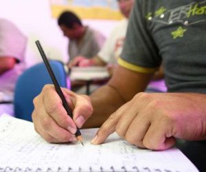 Educação de Jovens e Adultos: mais de 180 mil alunos participam do PROAJA