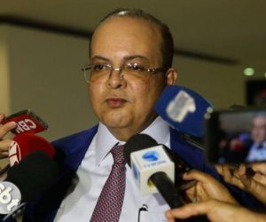 Filho de piauiense toma posse como governador de Brasília