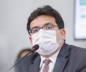 Governo do Estado anuncia pacote de medidas com auxílio de R$ 1 mil para três setores