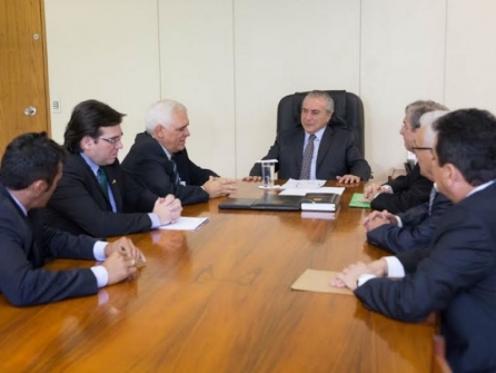 Michel Temer garante verba para conclusão de porto