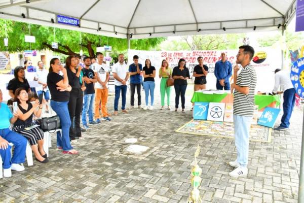 "Dia Nacional da Educação dos Surdos" é comemorado em Floriano