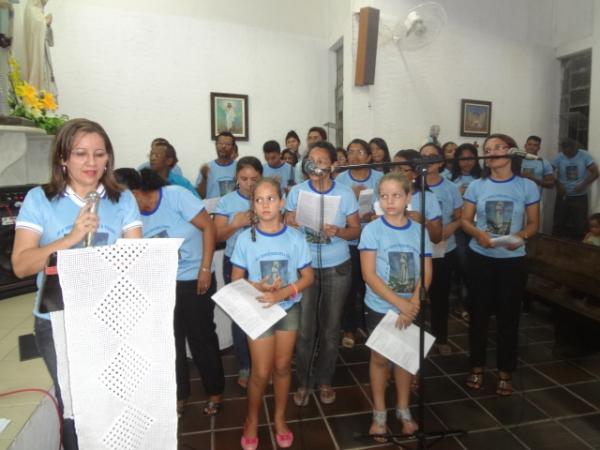 Fiéis participam da penúltima noite do festejo de São José Operário.(Imagem:FlorianoNews)