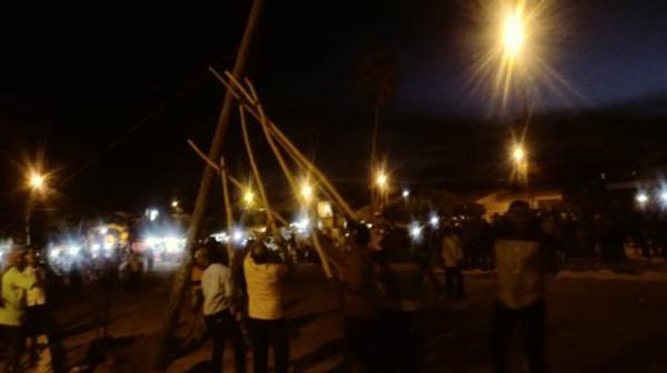 Procissão e missa campal encerram os festejos de Nossa Senhora de Nazaré.(Imagem:FlorianoNews)