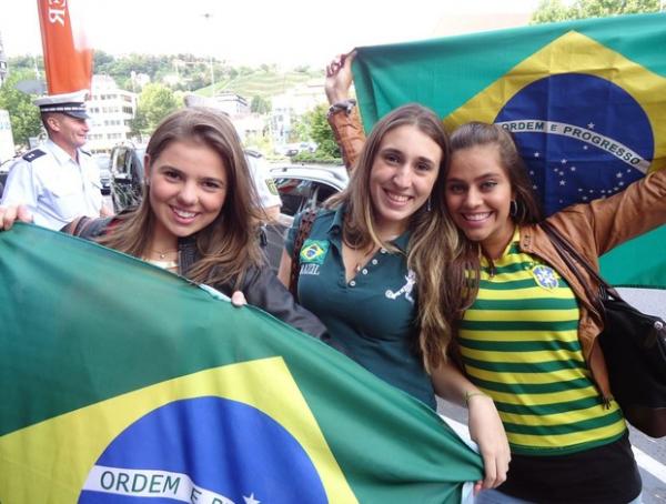 Em intercâmbio na Alemanha, fãs tietam time brasileiro em Stuttgart