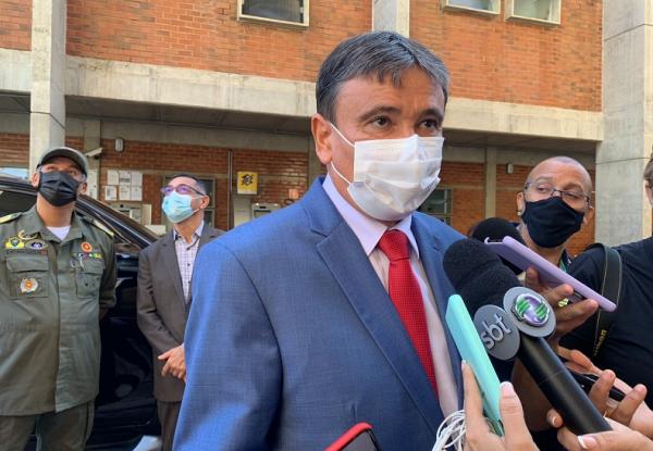 Governador diz que reajuste de 33,24% para professores é inconstitucional