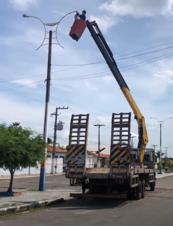 Prefeitura de Bar&atilde;o de Graja&uacute; realiza manuten&ccedil;&atilde;o e reparos na ilumina&ccedil;&atilde;o p&uacute;blica do munic&iacute;pio(Imagem:Reprodu&ccedil;&atilde;o)
