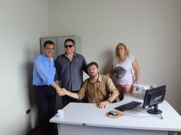 Governador entrega ambul&acirc;ncia e casa de apoio para gestantes.(Imagem:FlorianoNews)