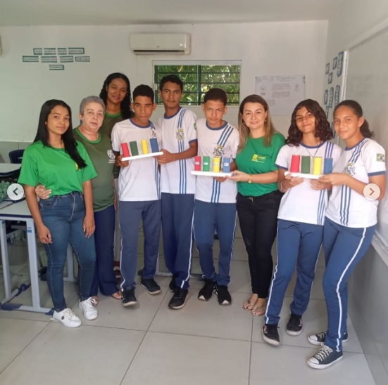 SEMAN celebra Dia Mundial da Reciclagem com oficina na Escola Municipal Antônio Nivaldo