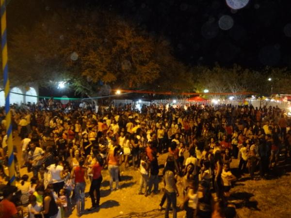 Grupo Escalet apresentou em Floriano o espet&aacute;culo 